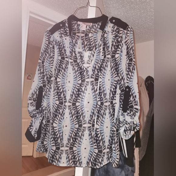 F21 Beautiful Sheer Blouse - Picture 8 of 8